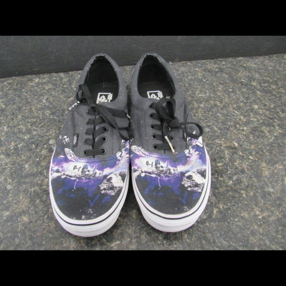 *RARE* Star Wars Tie Fighter VANS Mens Size 11.